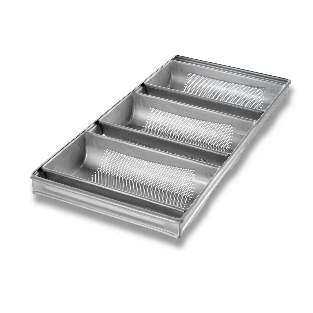 Chicago Metallic 44405 Loaf Pan Set – 3‑Compartment Pullman, 22‑Gauge Aluminized Steel – 3/Set