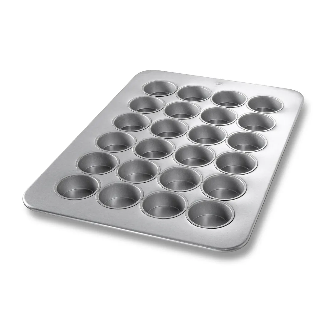 Chicago Metallic Bakeware 45265 Muffin Pan, 17-7/8" x 25-7/8", 24‑Cup, 3-3/16" Dia, 5.6 Oz, 26‑Gauge Aluminized Steel, AMERICOAT® ePlus Silicone Glaze, Made in USA