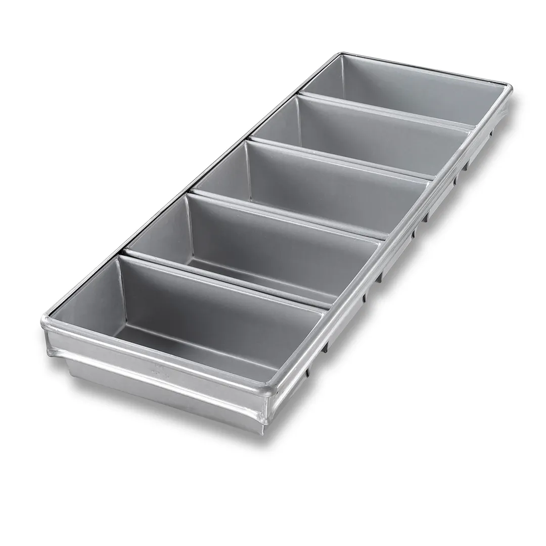 Chicago Metallic 45655 5-Pan Bread Loaf Set, 9-23/32" x 26" Aluminized Steel, 5/Set