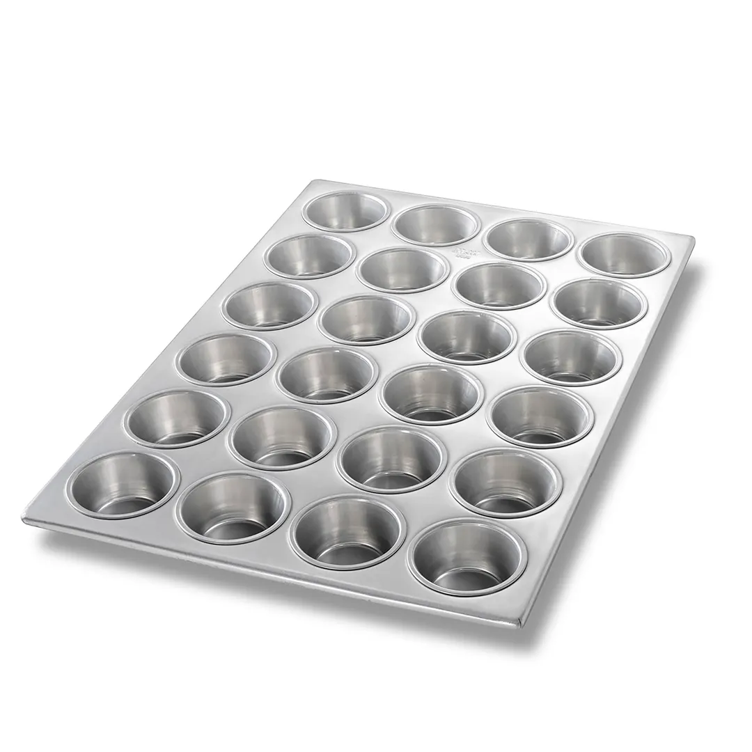 Chicago Metallic Bakeware 46520 Cupcake Pan, 14" x 20¾", 24 2¾" Cakes, Aluminum, Uncoated, USA