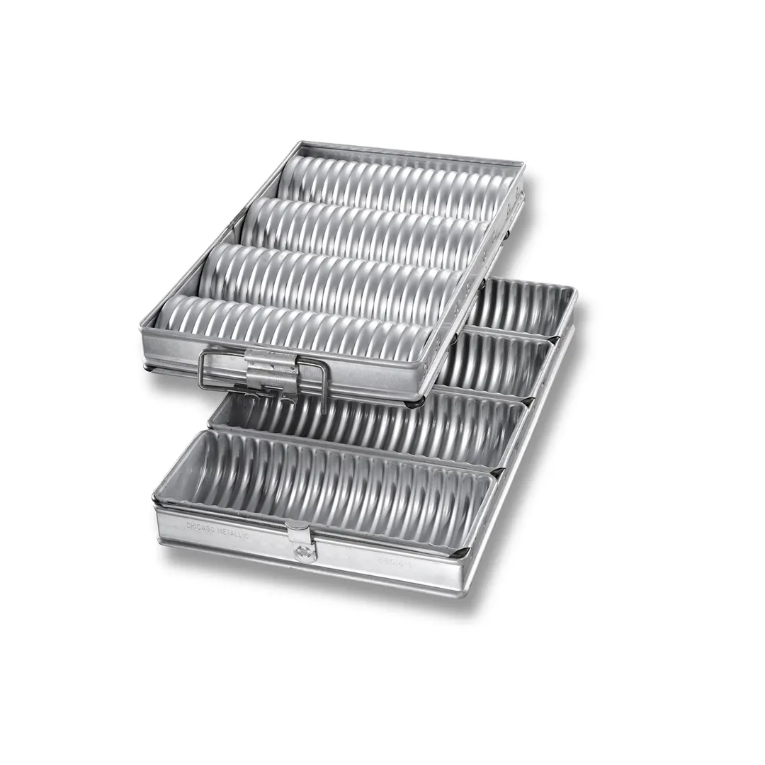 Chicago Metallic 48514 - Crimped Bread Pan Set, 10" Loaves, 26‑Gauge Aluminized Steel - 1/Set