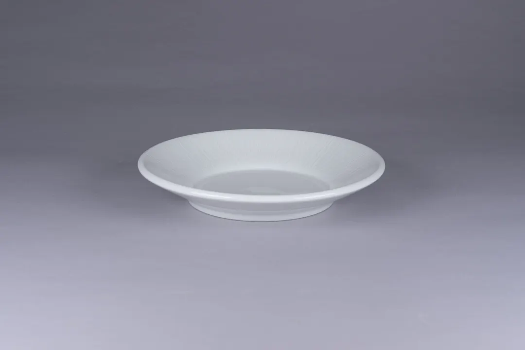 RAK Porcelain EZADP23 - 9" Round China Plate, 22 oz Deep Rim, 9" Diameter, Sold per Case - 6/Case