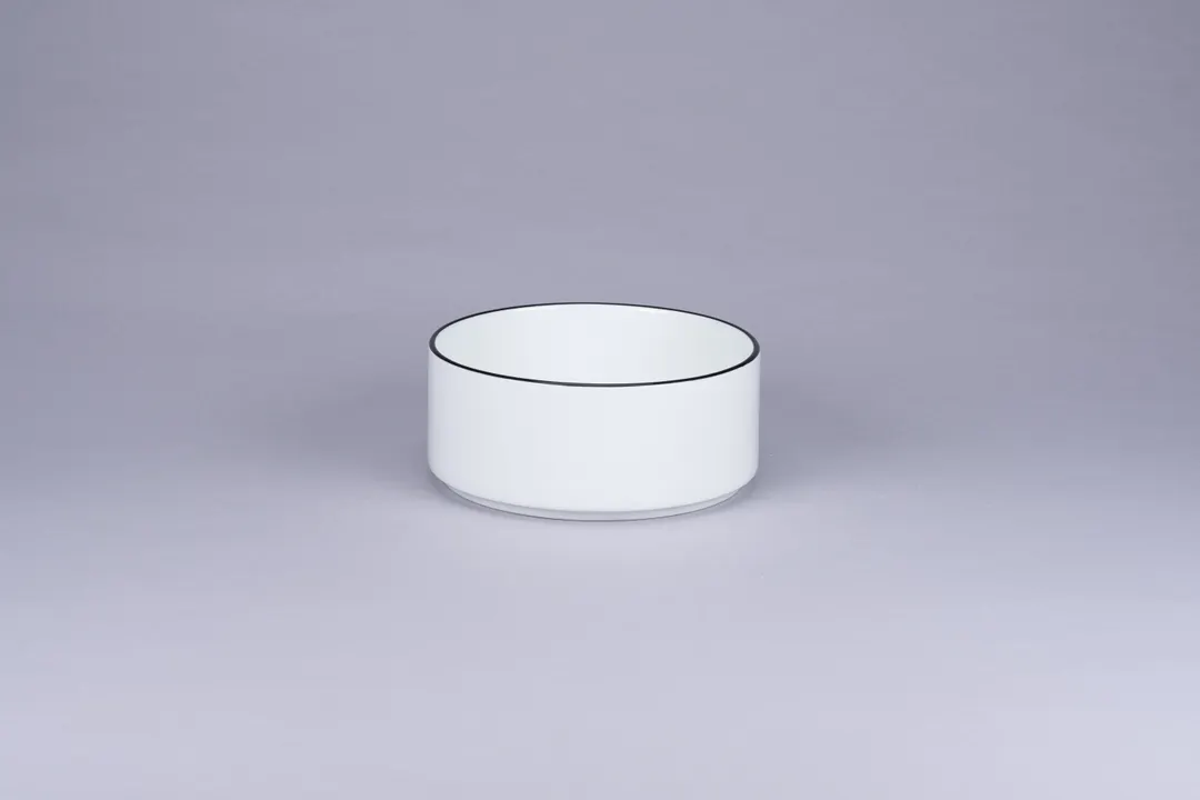 RAK Porcelain PLNOBW14CD25147 - 21oz Round White Bowl, Black Rim, 5.5" Dia, Stackable - 12/Case