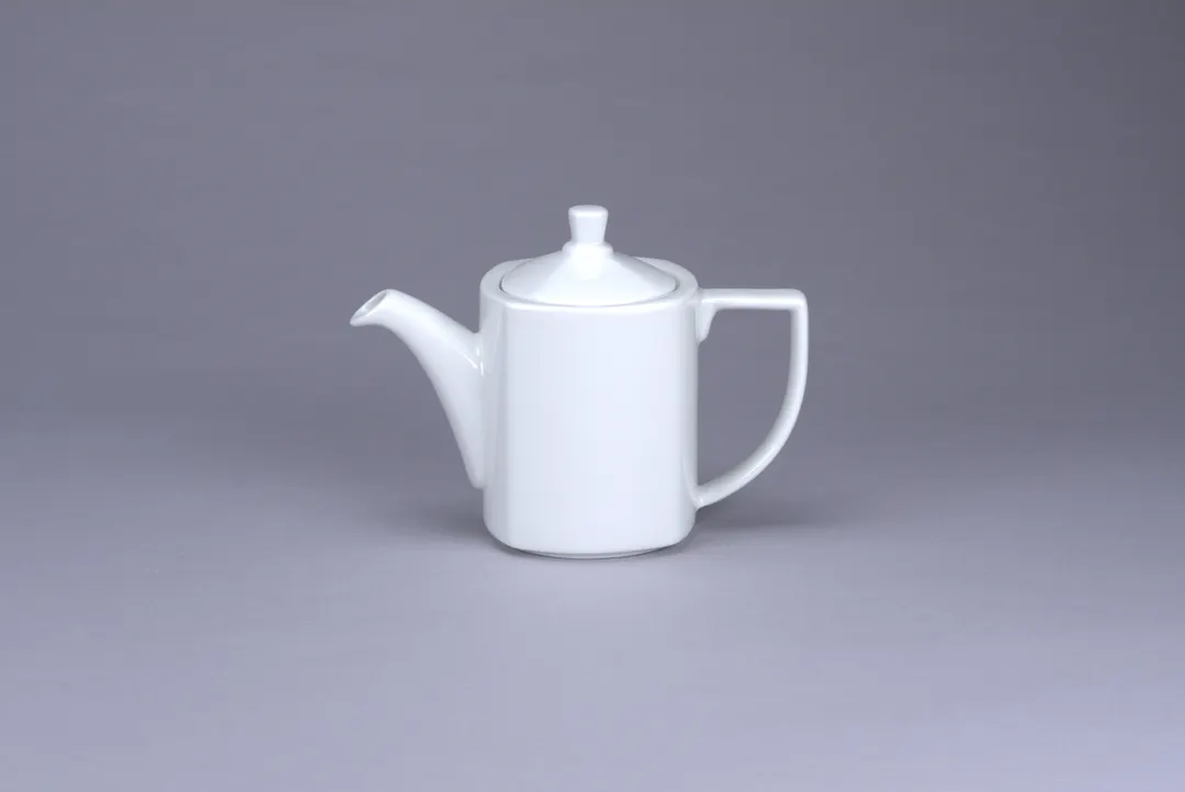 RAK Porcelain PLSKCP35 Coffee Pot With Lid, 3.3" (11.9 oz) White Porcelain, 8-12 oz Capacity - 1/Case