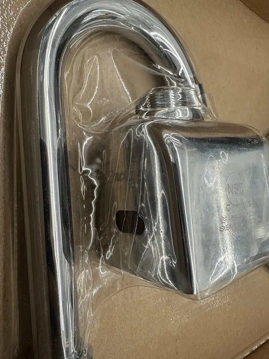 Advance Tabco K-175 Hands Free 3-1/2" Gooseneck Electronic Faucet, Single Hole