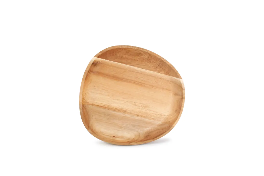 Wood&Food 5315038 Free-Form Acacia Serving Board, 7-9/10" x 7-1/2" Wooden Tray, No Handle - 1/Each