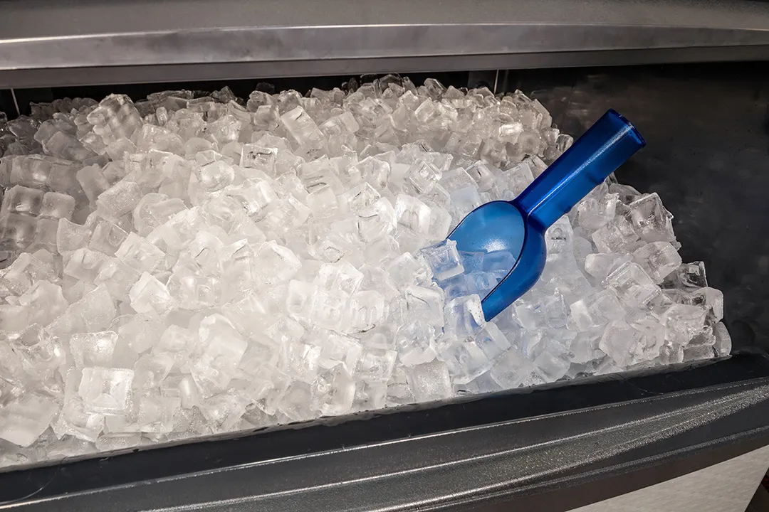 Scotsman CU0920MAX-1 Undercounter Cube Ice Maker 20\" Wide 57 lb Bin 100 lb/Day R290 115V ADA