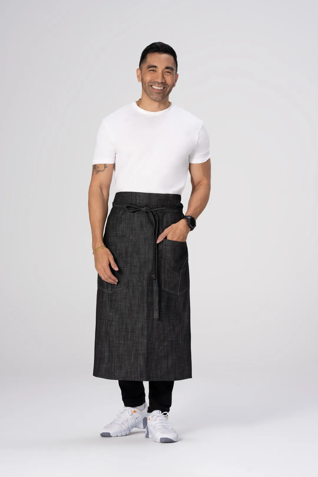 Chef Works ALWXX022-BLK-0 Corvallis Bistro Waist Apron, 19"L x 31"W, Unisex, Black, Poly/Cotton