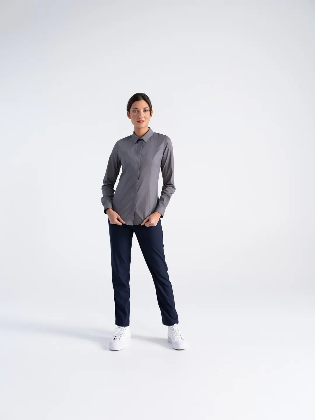 Chef Works W151-GRY-XS Dress Shirt – Women’s 32-34, Grey, Long Sleeve, Poly/Cotton, 4oz, Gauntlet