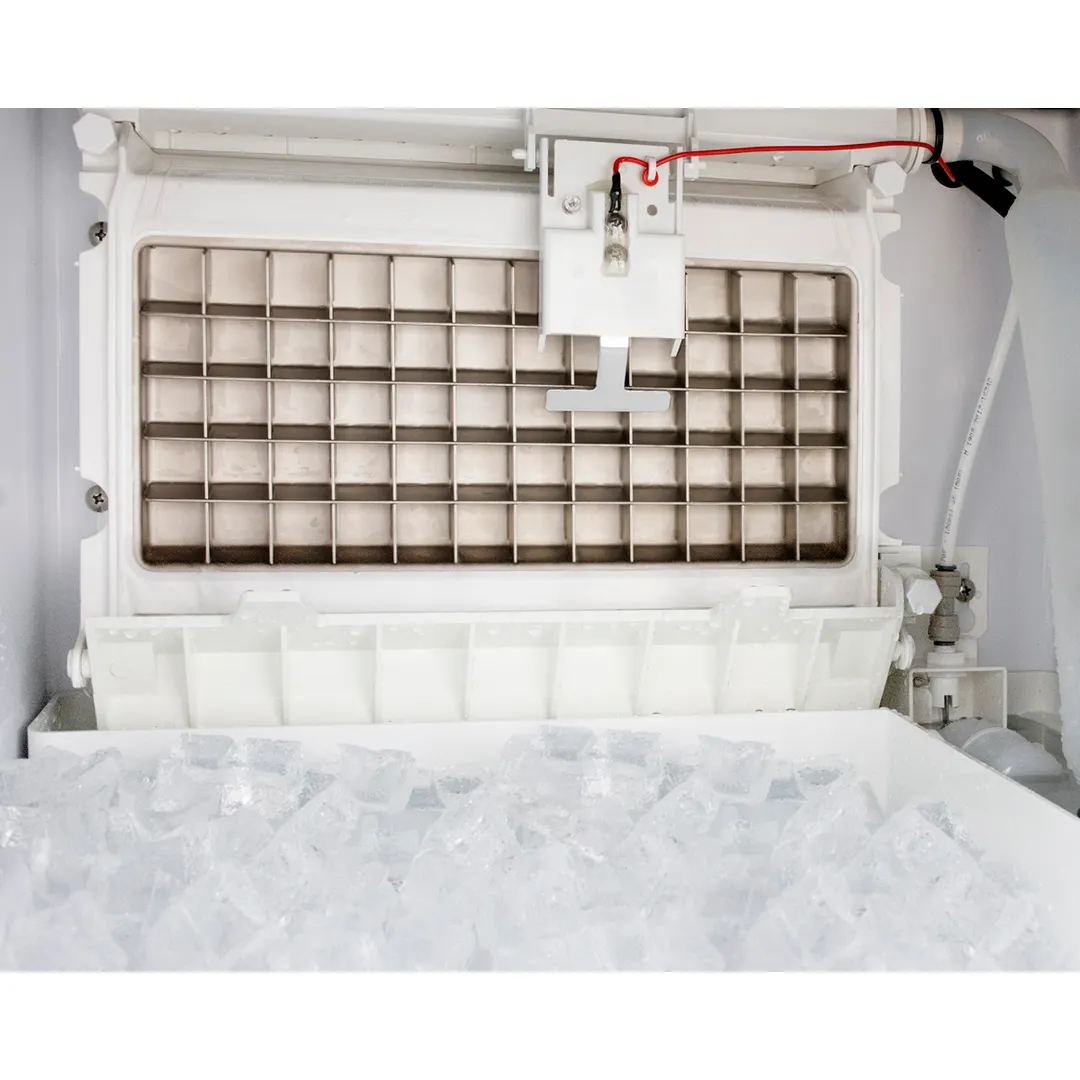 Summit BIM100 21" Air Cooled Full Cube 100 lb Undercounter Ice Machine with 27 lb Bin