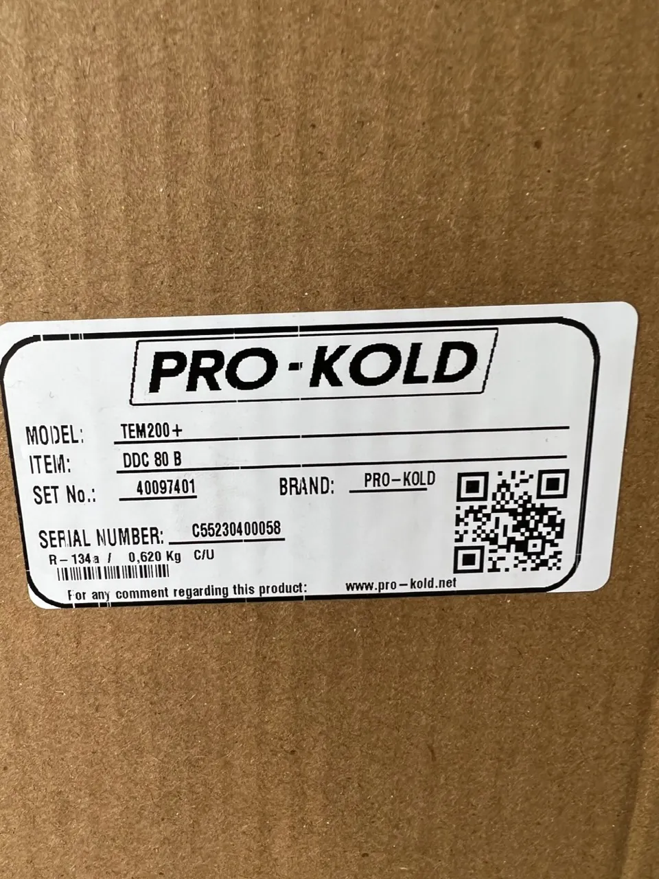 Pro-Kold DDC 80 Refrigerated Curved Glass Deli Display Case - 74"W - Open box