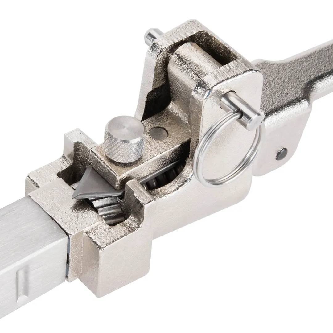 Edlund G-2S Manual Can Opener with Standard Length Bar & Stainless Steel Base