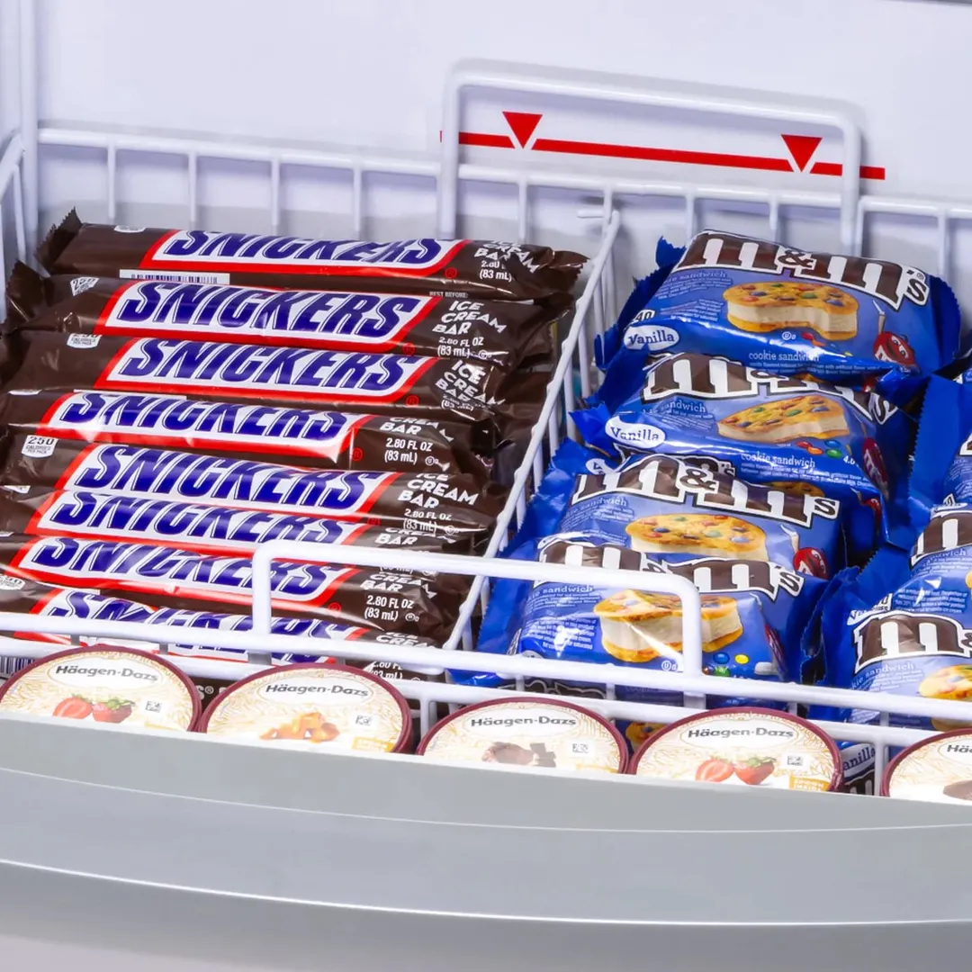 Maxx Cold MXF25CHC-2 25" Curved Lid Ice Cream Display Freezer, 3.81 cu. ft.