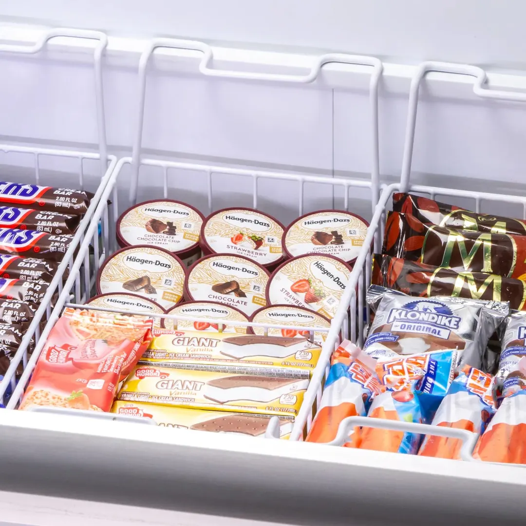 Maxx Cold MXF54CHC-6 53" Curved Lid Ice Cream Display Freezer, 9.96 cu. ft.