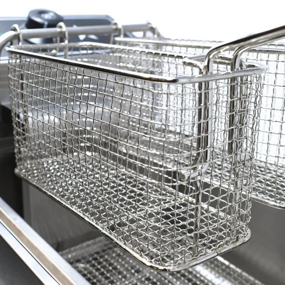 Omcan USA 39371 Full Pot Countertop Electric Fryer w/ 13.23-Lb. Capacity, 2 Baskets, 220V/60/1