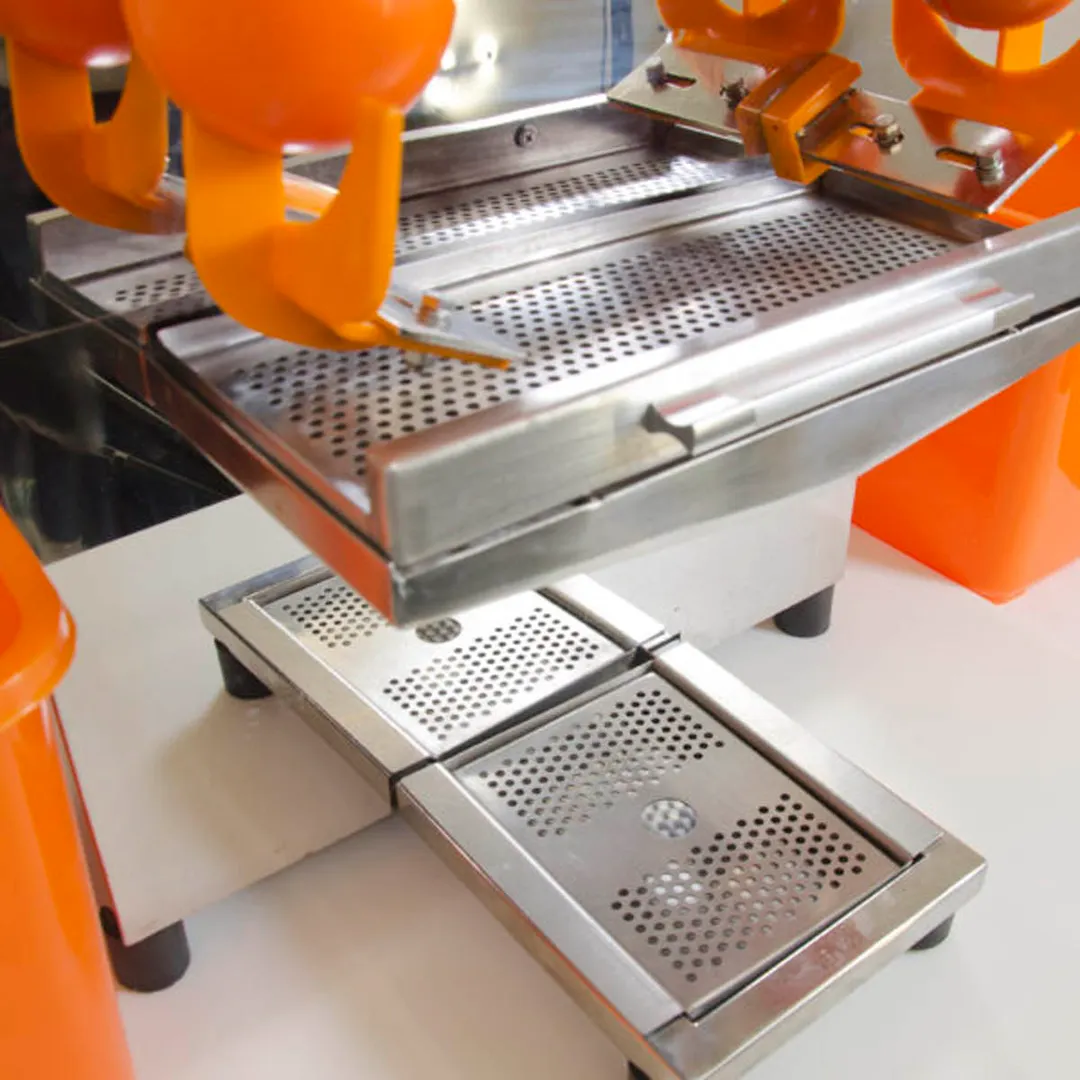 Omcan USA 44228 Automatic Feed Citrus Juicer, 20 Orange Per/Min