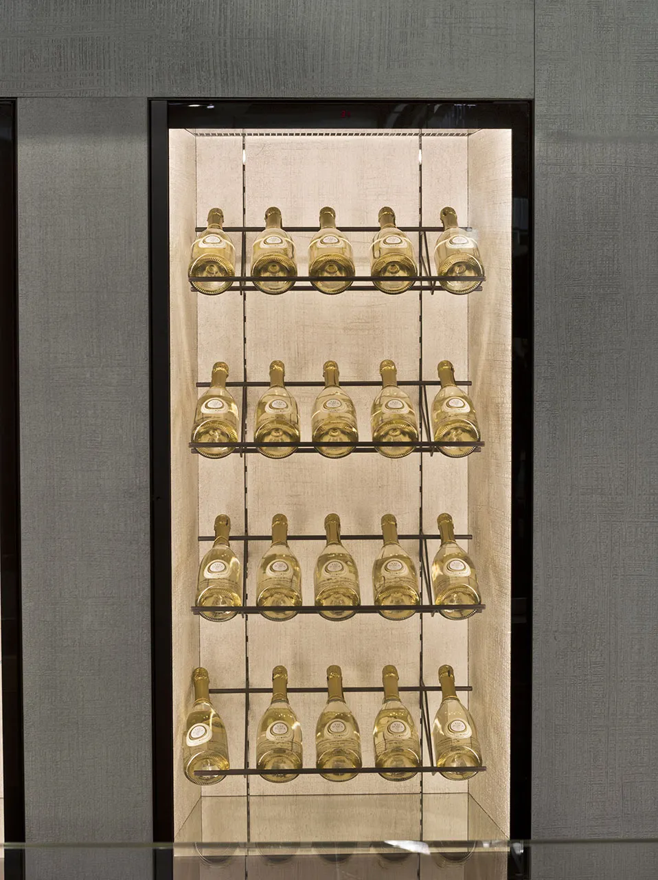 Oscartek GALA W830 33" Glass Door Wine Merchandiser, Single Temperature