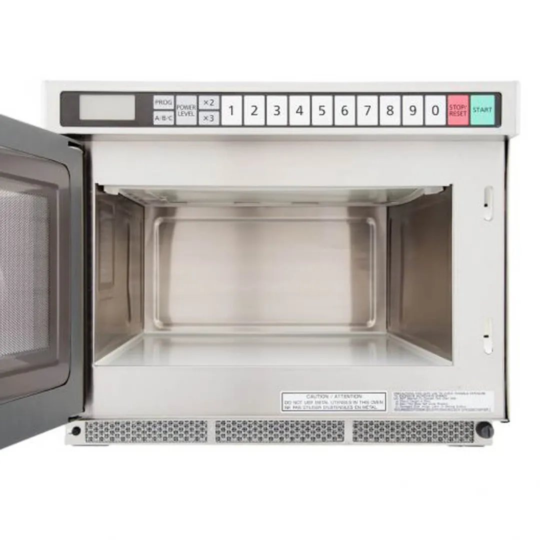 Panasonic NE-17521 1700 W PRO1 Commercial Microwave Oven