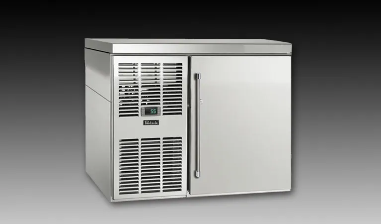 Perlick BBSLP36 Refrigerated Back Bar Cabinet w/ 6.2 Cu Ft Capacity, 1 Solid Door, Digital