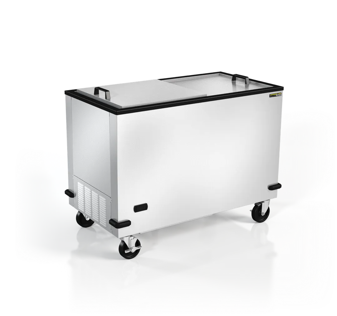 Silver King SKFMW44-ELUS1 46" Mobile Solid Chest Freezer/Meat Well, 5.28 cu. ft.