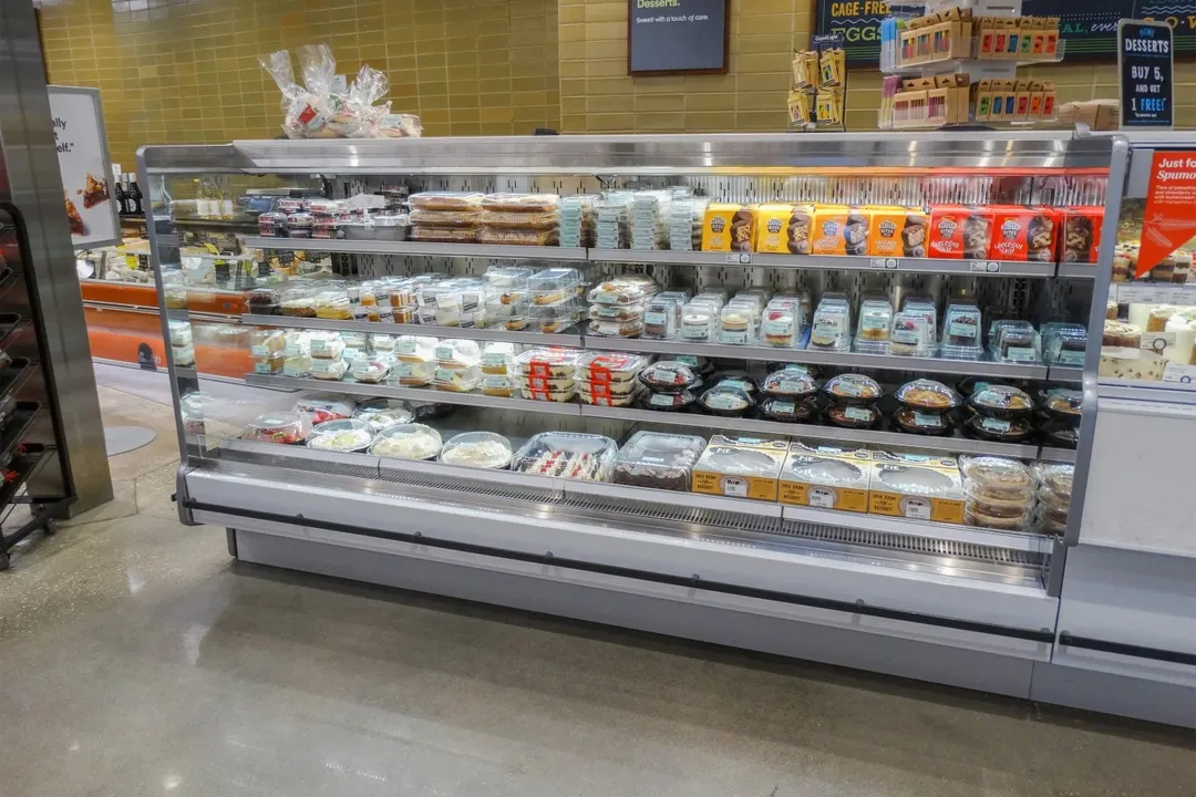 Structural Concepts GHSSV856RLB 97" Self-Serve Refrigerated Open Air Merhandiser, Remote DX Refrigeration