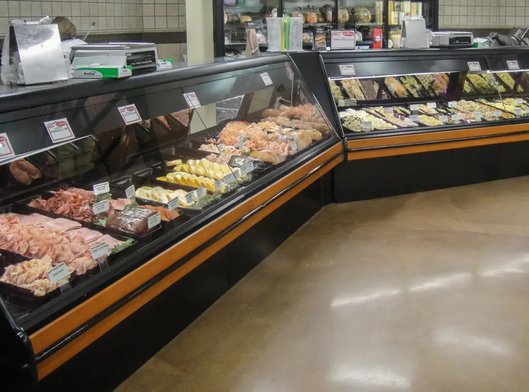 Structural Concepts GMG8 100" Single Duty Curved Refrigerated Meat Display Case, Remote