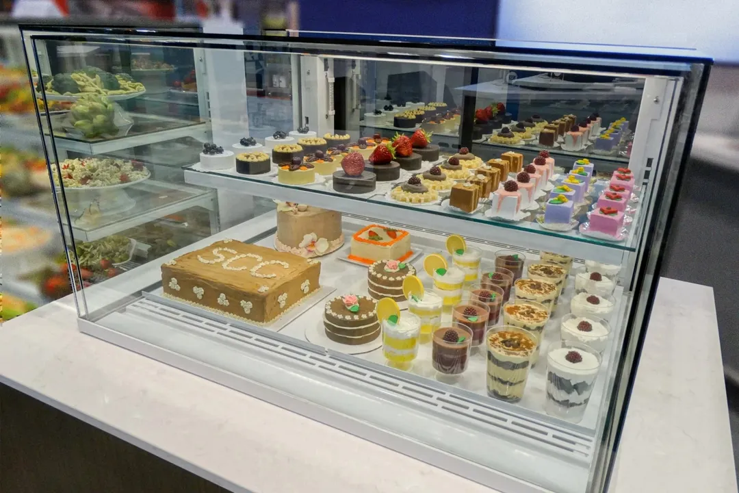 Structural Concepts NE3620RSV 35" Reveal® Full Service Refrigerated Slide In Counter Case
