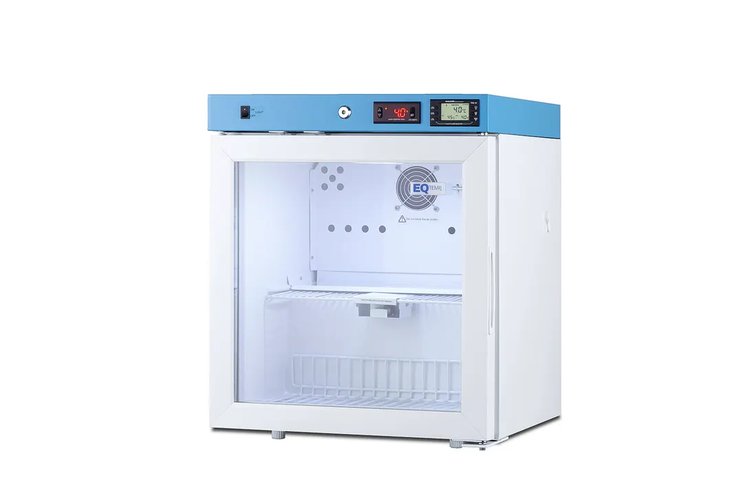 Summit ACR162GNSF456 Refrigerator, 19" Wide, 1.58 Cu.ft., Glass Door, Digital Thermostat, R600a