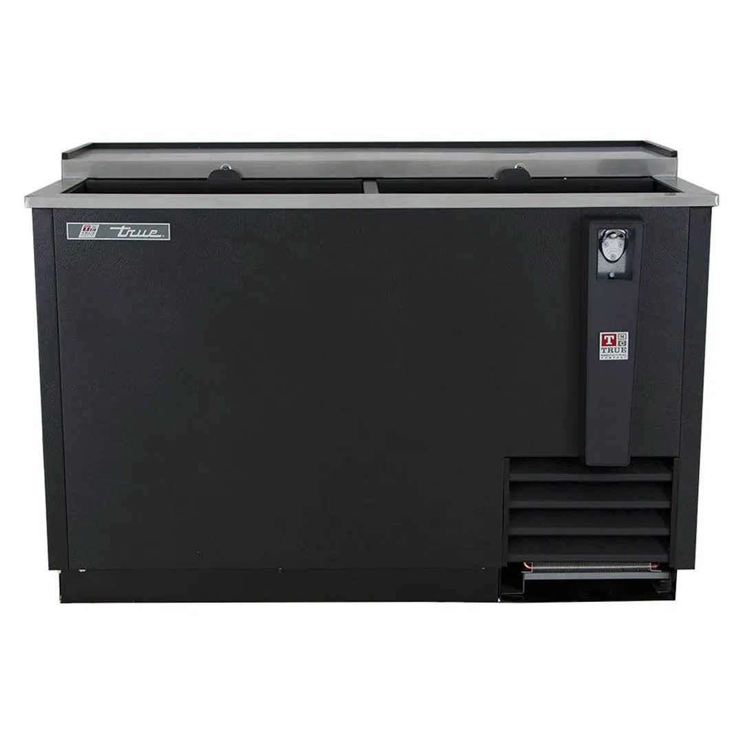 True TD-50-18-HC 49" Solid Slide Lid Deep Well Horizontal Bottle Cooler with Hydrocarbon